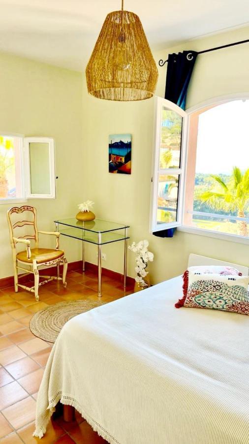 Hameau Des Amandiers Vue Mer - Piscine, Golf Et Tennis Prive Saint-Cyr-sur-Mer Exterior foto